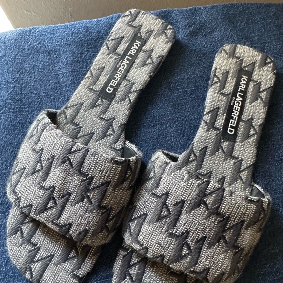 Karl Lagerfeld logo slide size 7.5 worn twice. - Picture 5 of 5